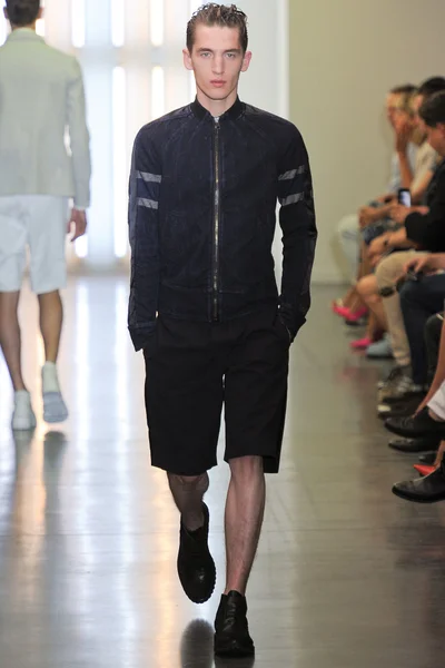 Look 9